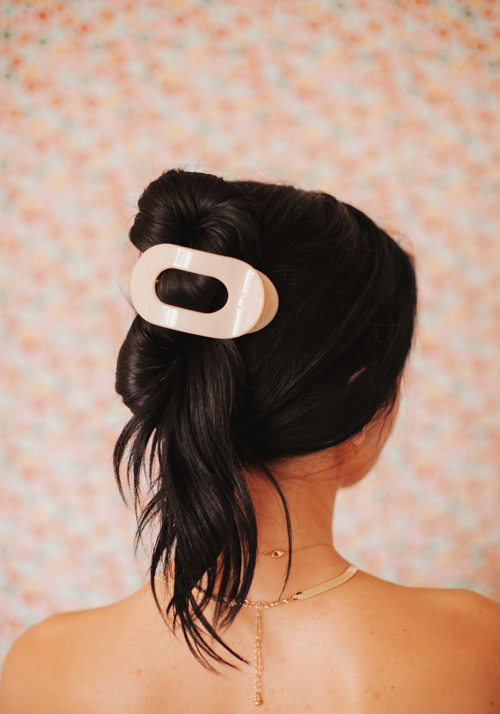 Almond Beige Medium Flat Round Hair Clip - Image 4