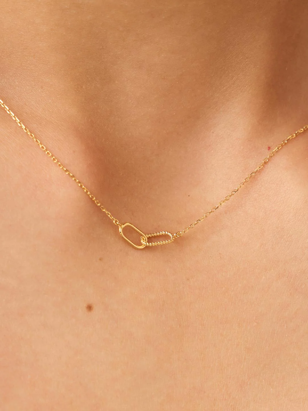 Gold Pendant - Gold Twisted Link Necklace - Image 2