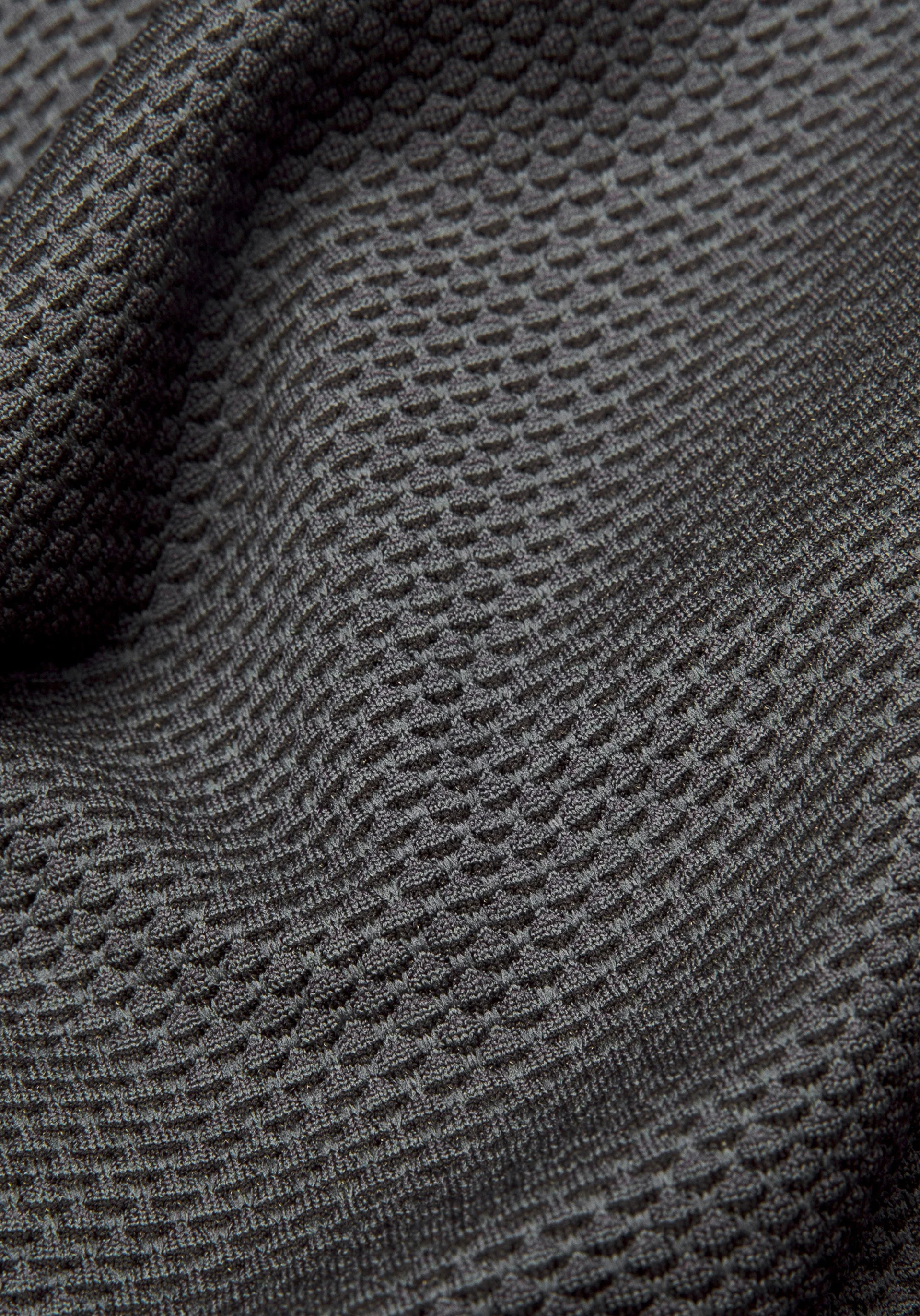 Metal Vent Tech Half Zip | Textured Knit - Image 6