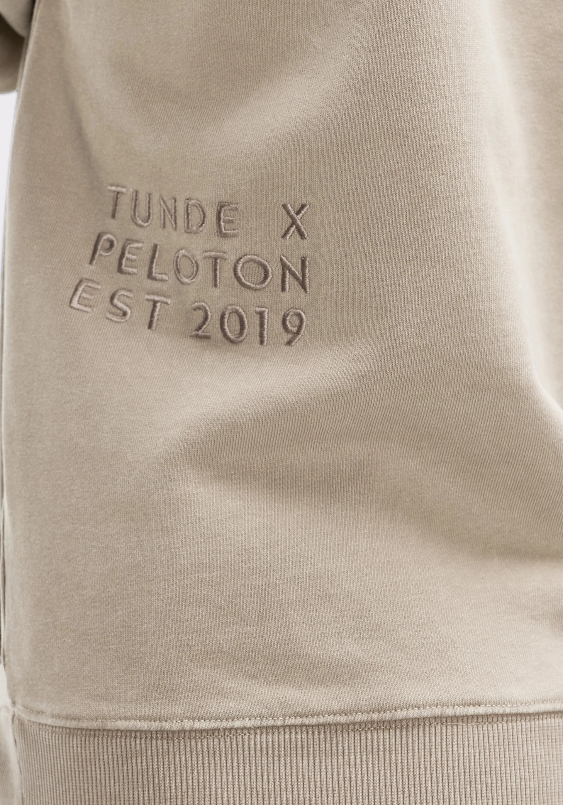 Oversized Mockneck Sweatshirt - Image 12