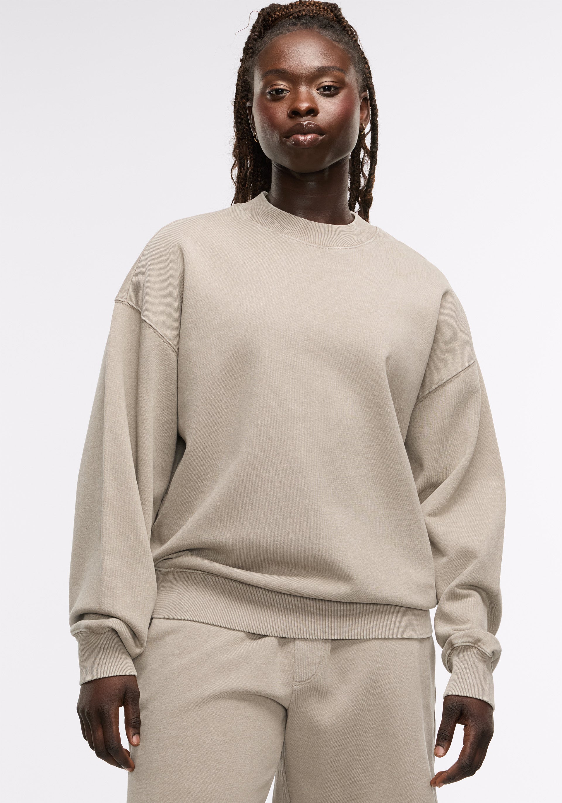 Oversized Mockneck Sweatshirt - Image 3