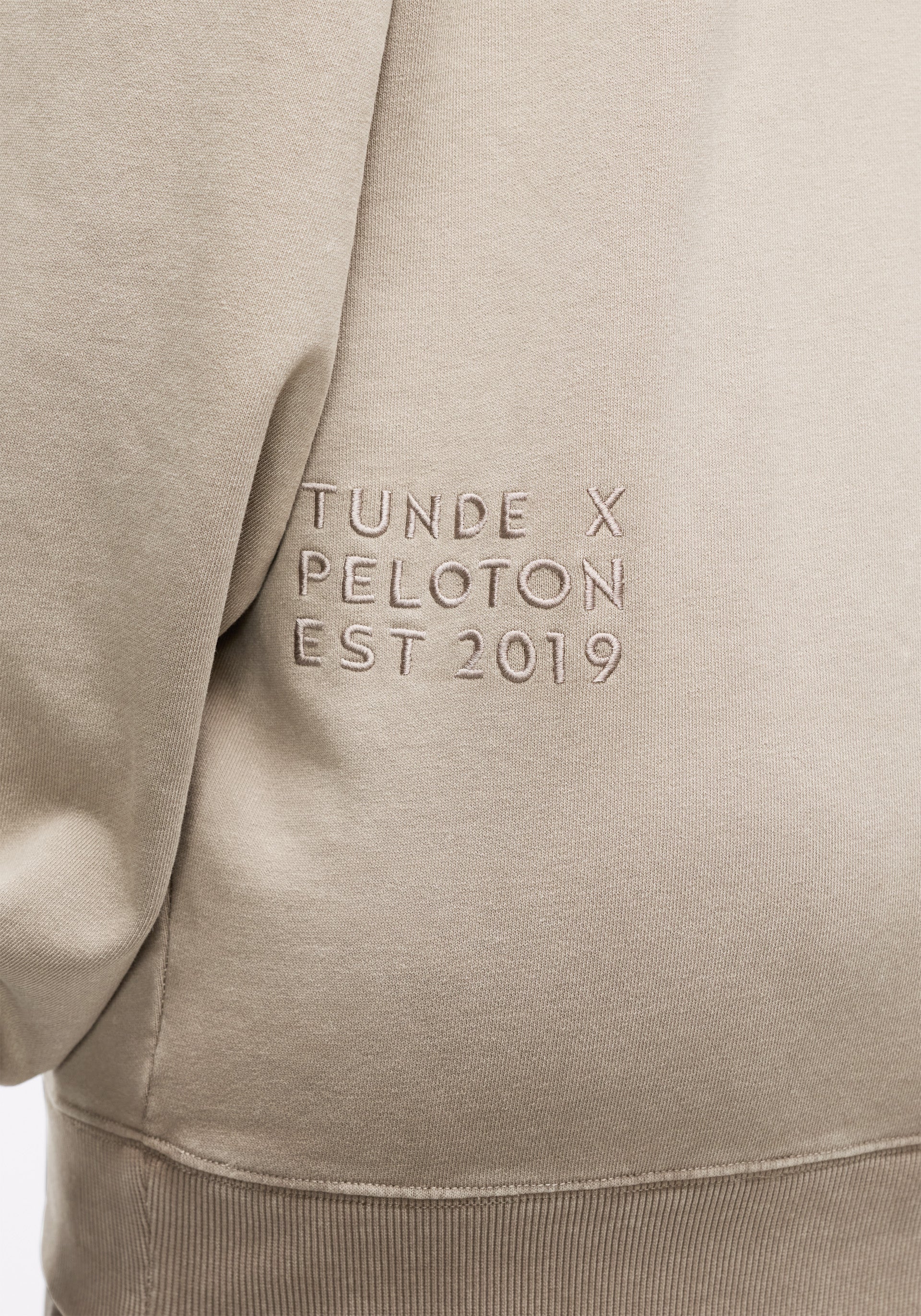 Oversized Mockneck Sweatshirt - Image 6
