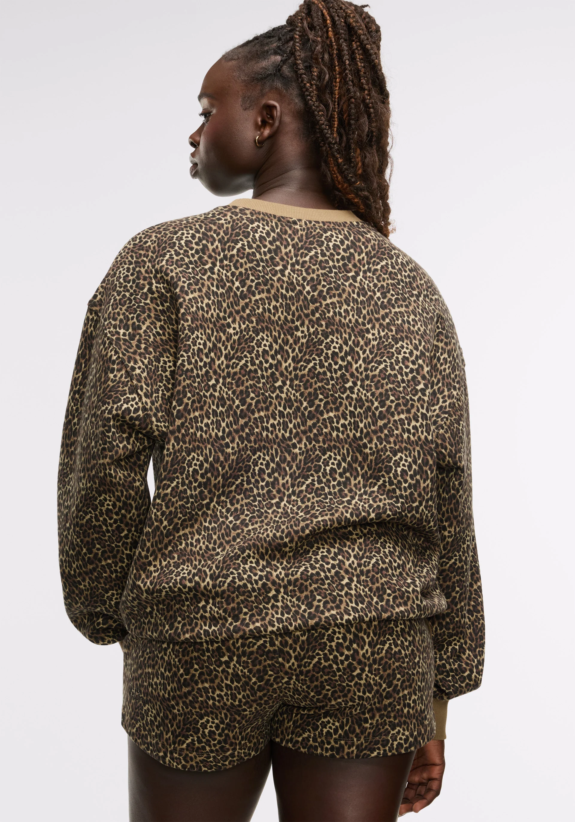 Oversized Crewneck Sweatshirt - Image 4