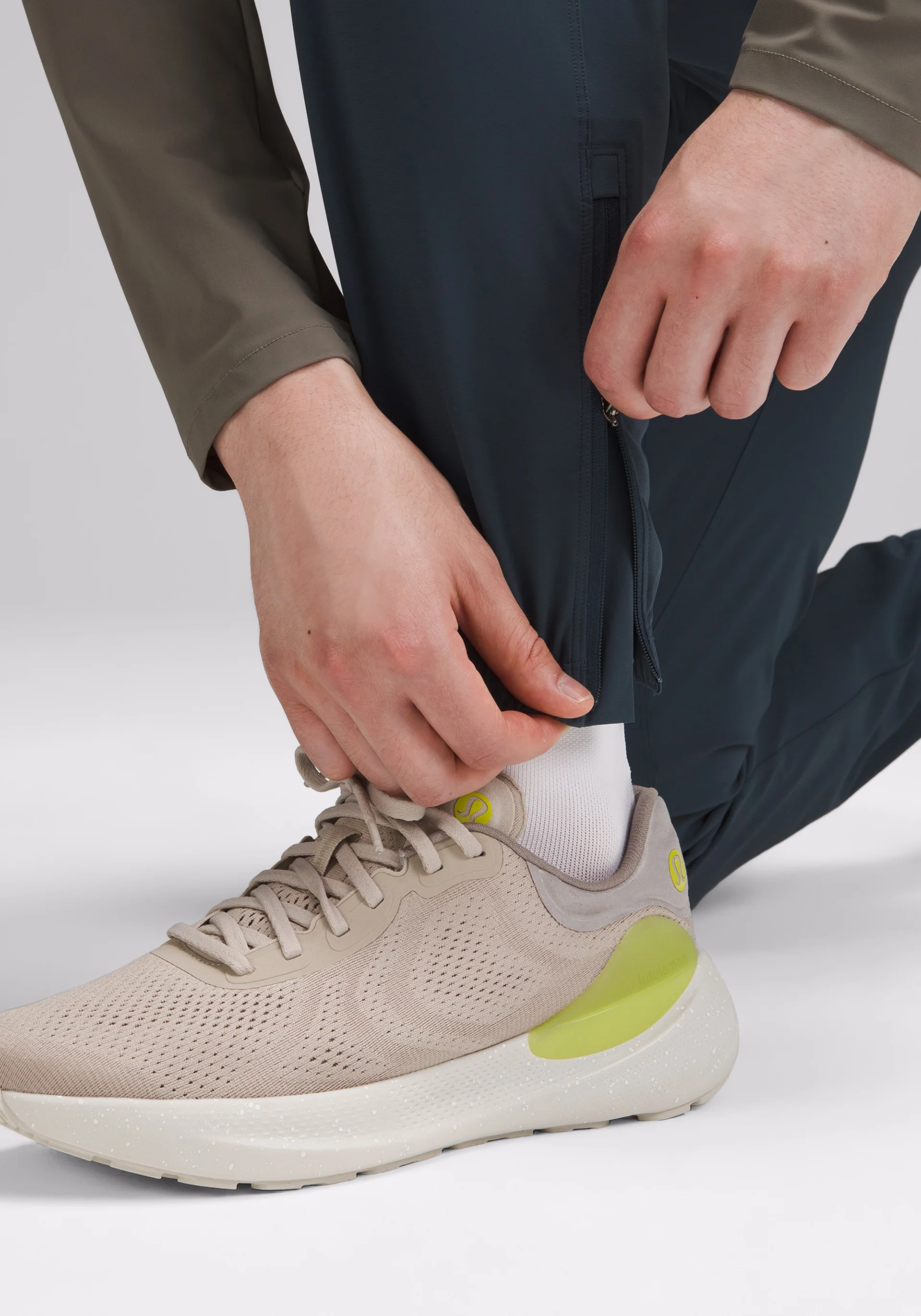 Pace Breaker Jogger - Image 4