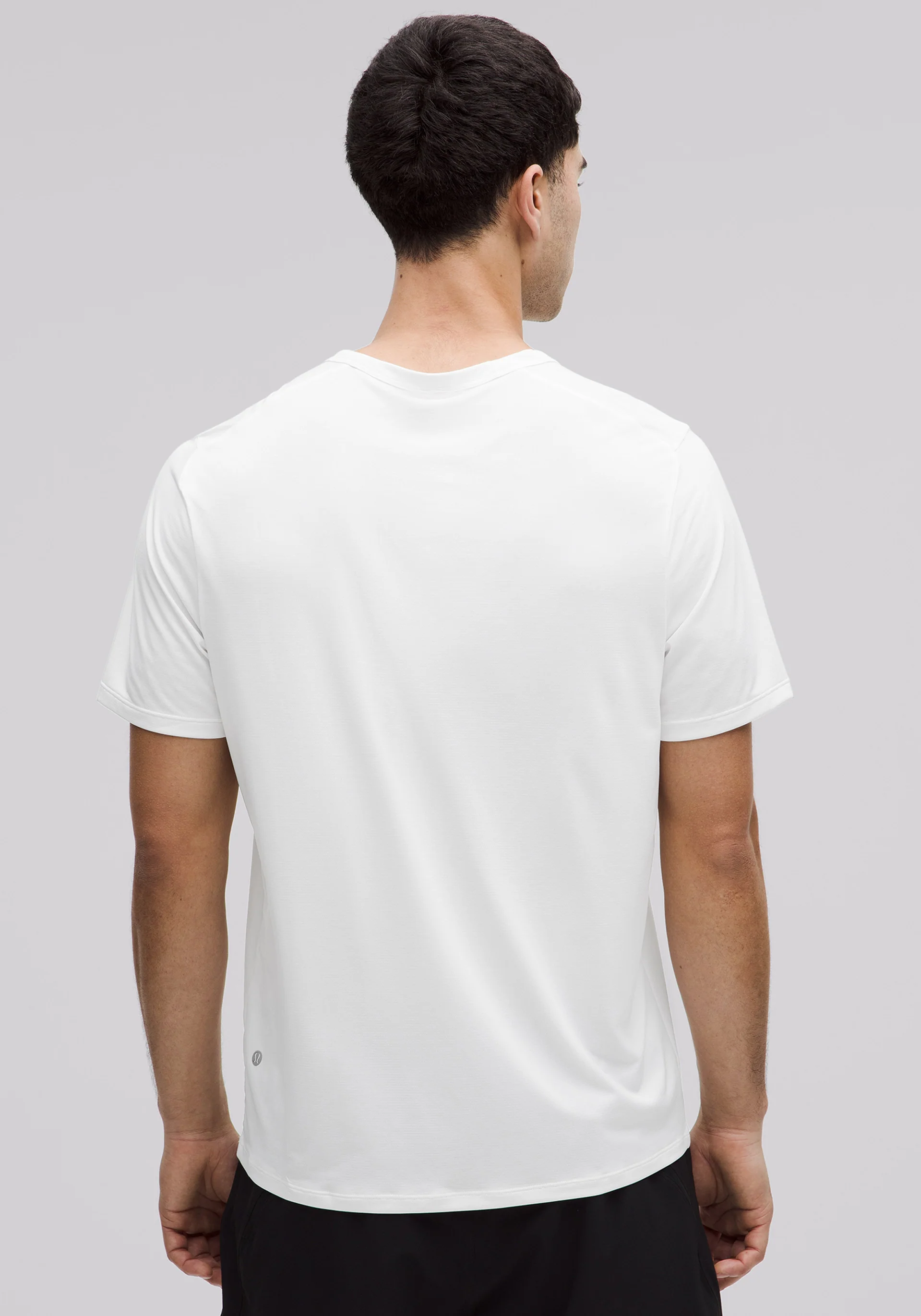 Mile Maker Run Crew Lightweight Short-Sleeve Shirt - Image 2