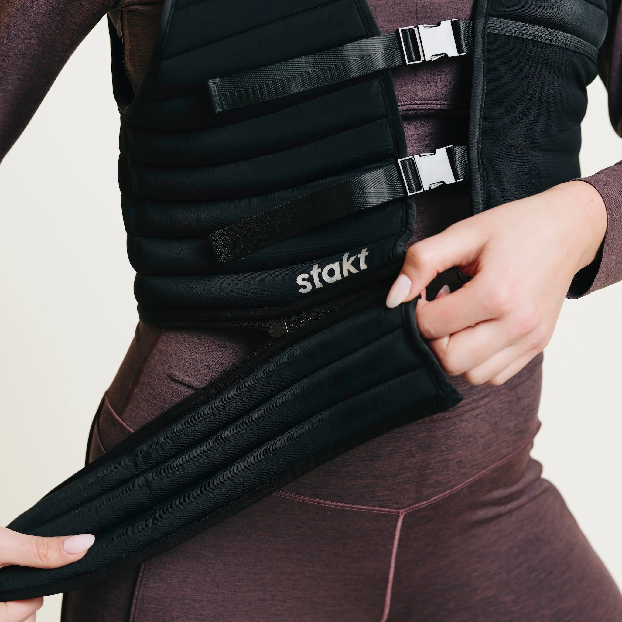 The Stakt Adjustable Weighted Vest - Image 5