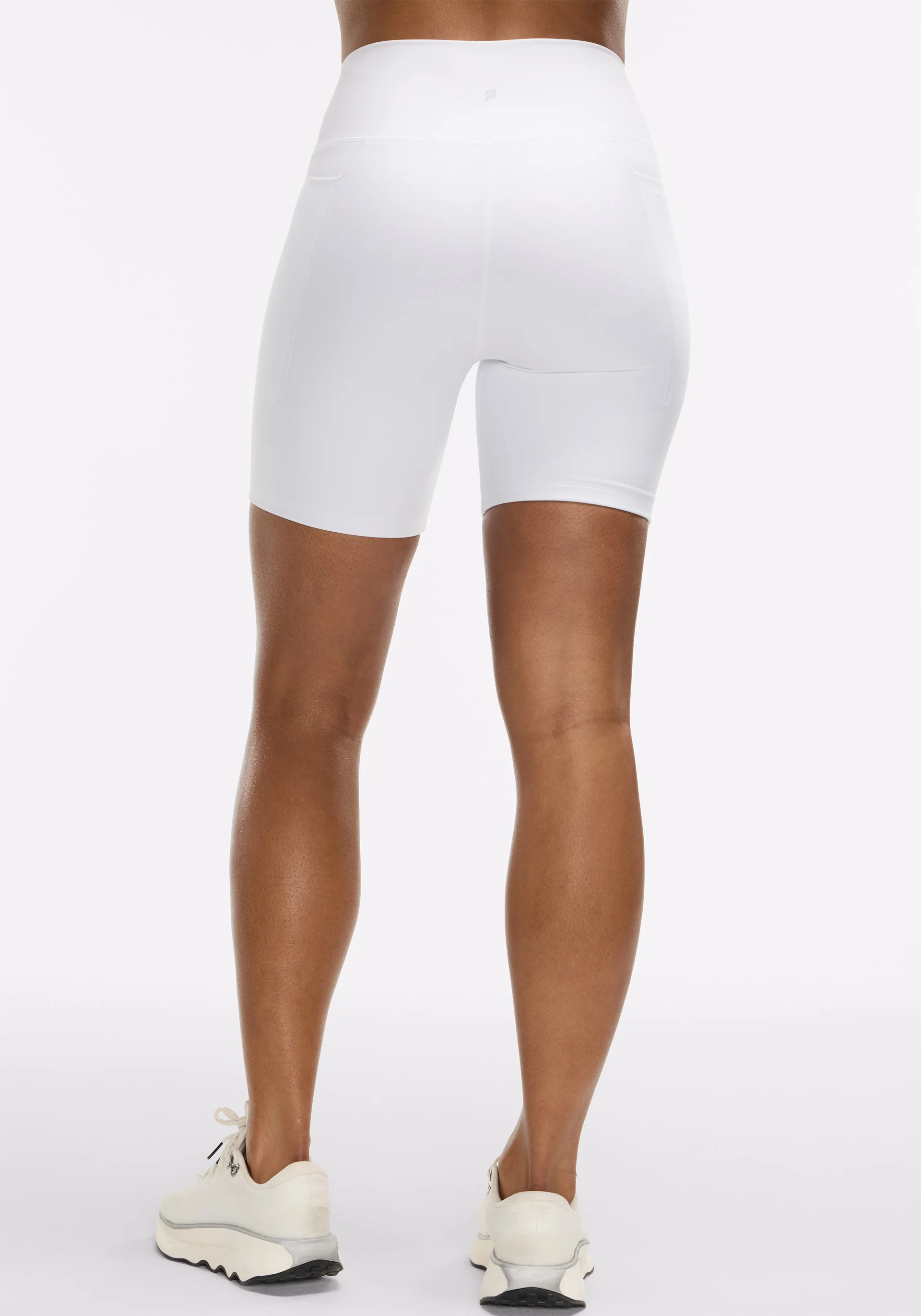 White Cadent Set - Image 8