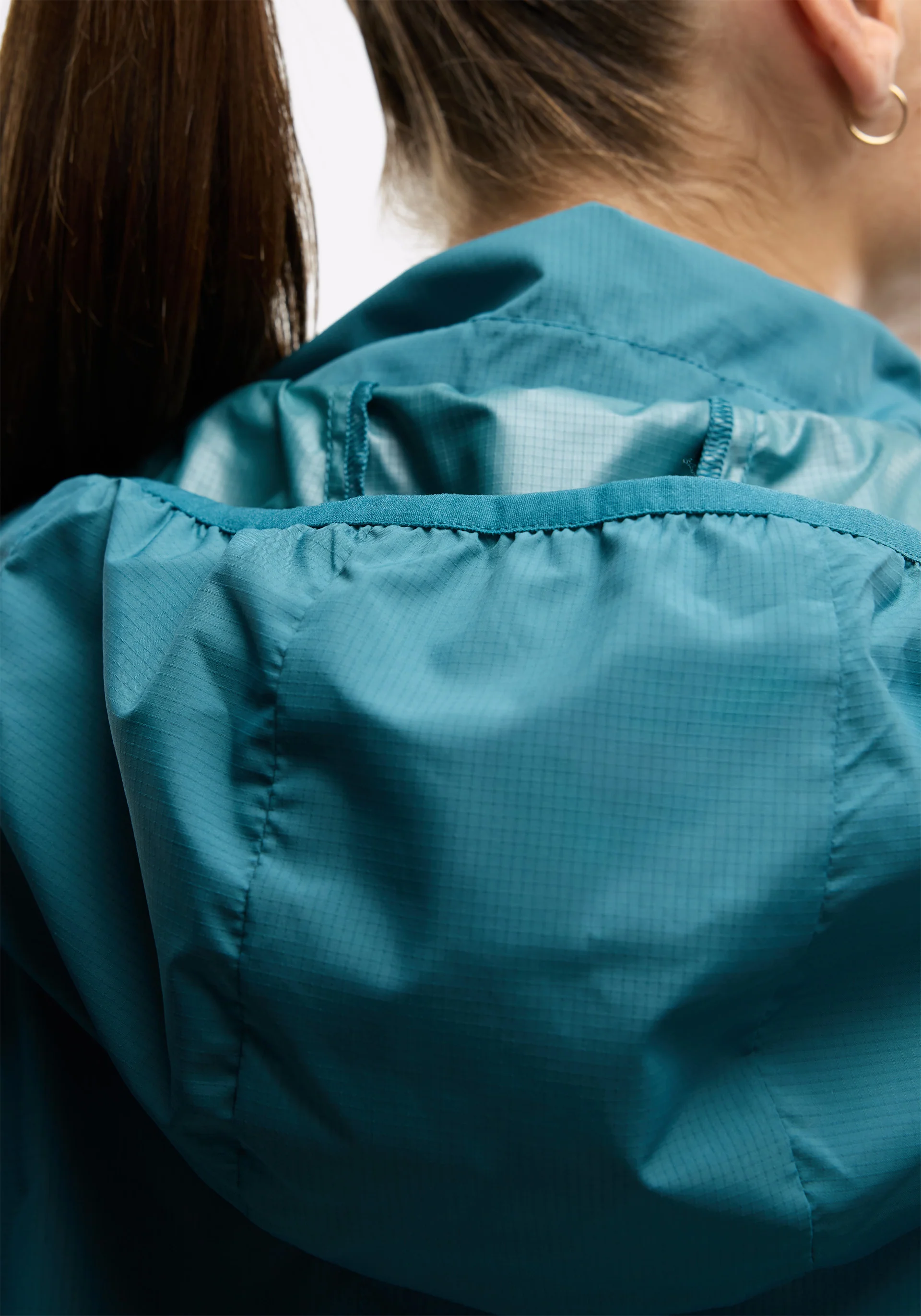 Woven Seamed Run Shell - Image 5